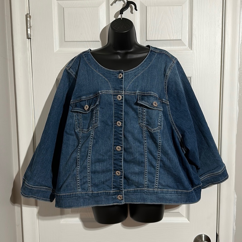 Torrid Denim Button Down 3/4 Sleeve Medium Wash Trucker Jean Jacket Sz 6